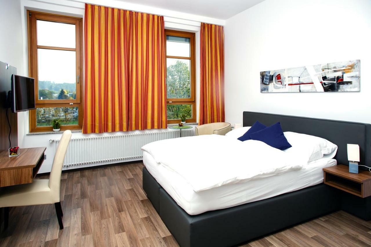 Health Vital Comfort Guestrooms Wels Exterior foto